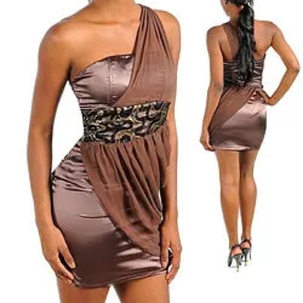 Aggie one shoulder dress , size L